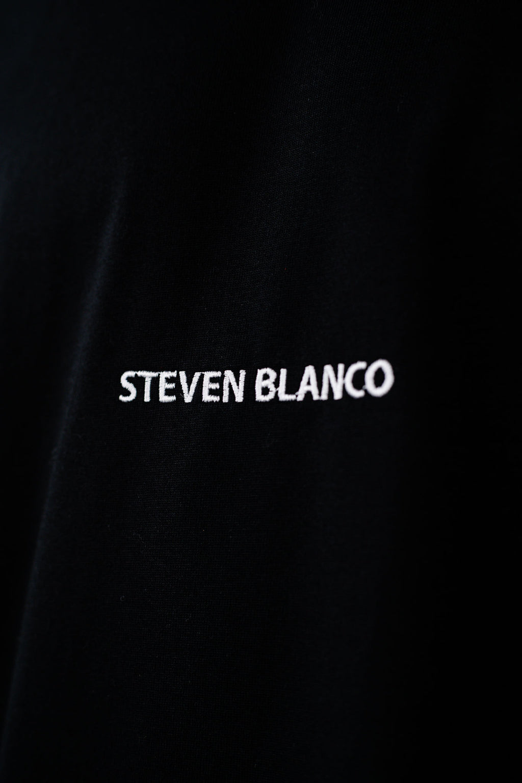 The Outline Sleeveless T-Shirt Black