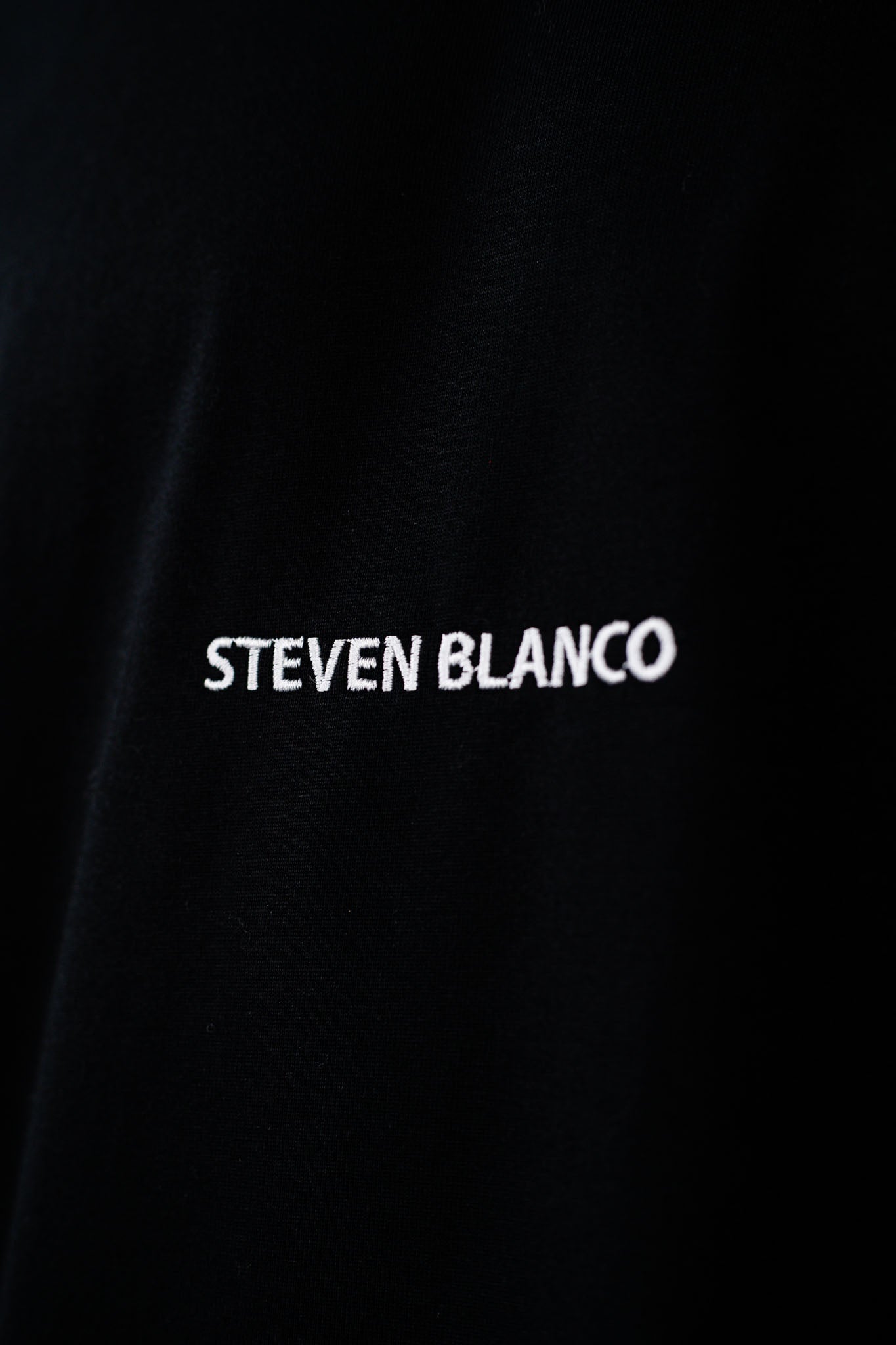 The Outline Sleeveless T-Shirt Black