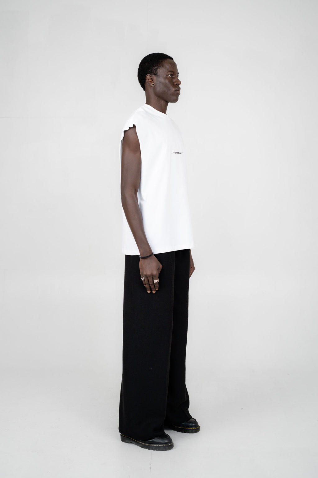 The Outline Sleeveless T-Shirt White